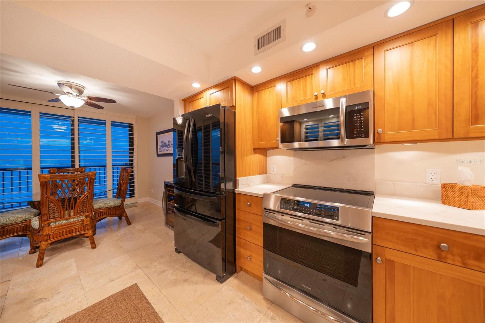 Image 18 of 59 For 1660 Gulf Boulevard 403