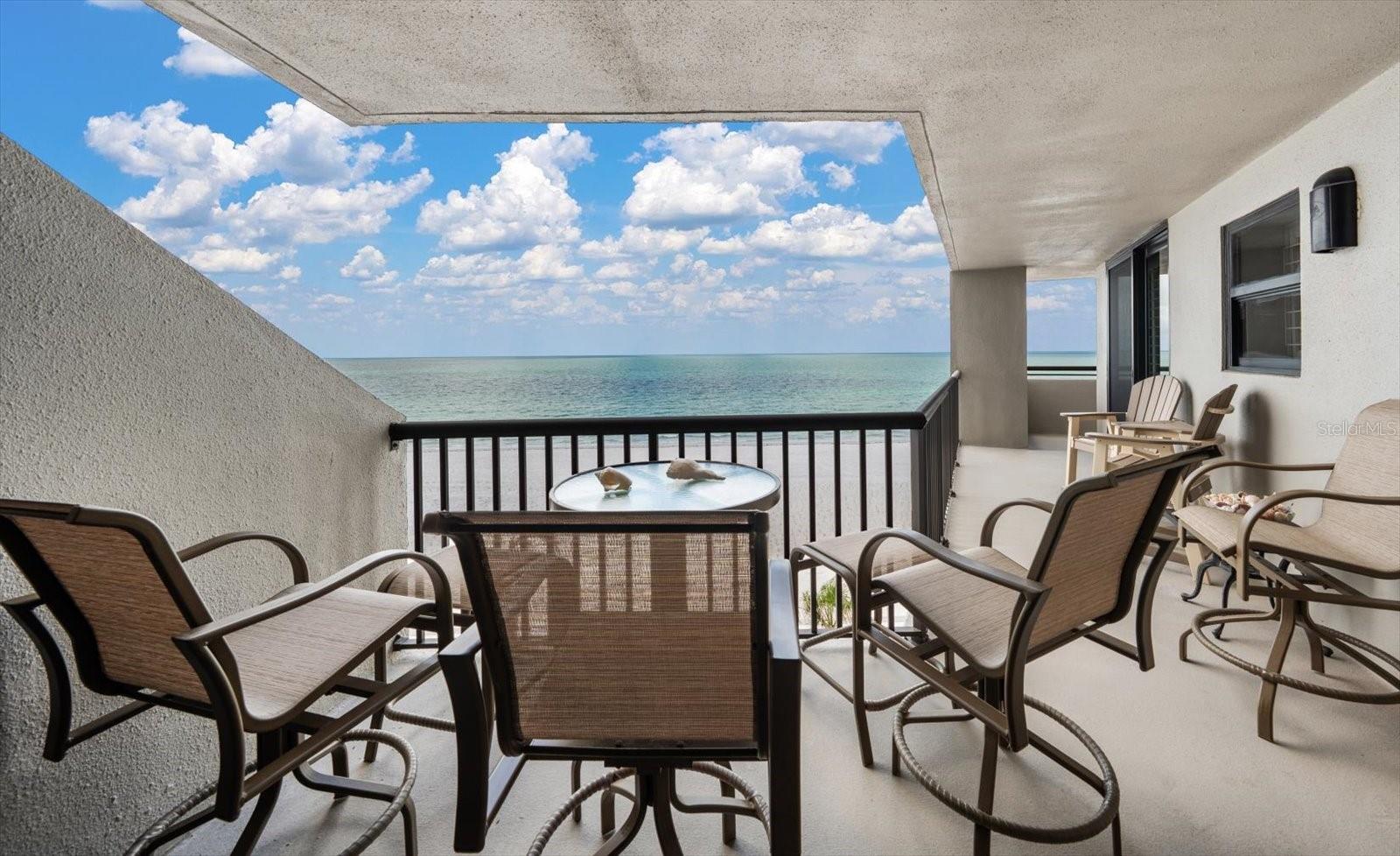 Image 22 of 59 For 1660 Gulf Boulevard 403