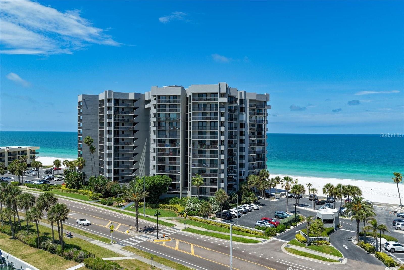 Image 28 of 59 For 1660 Gulf Boulevard 403