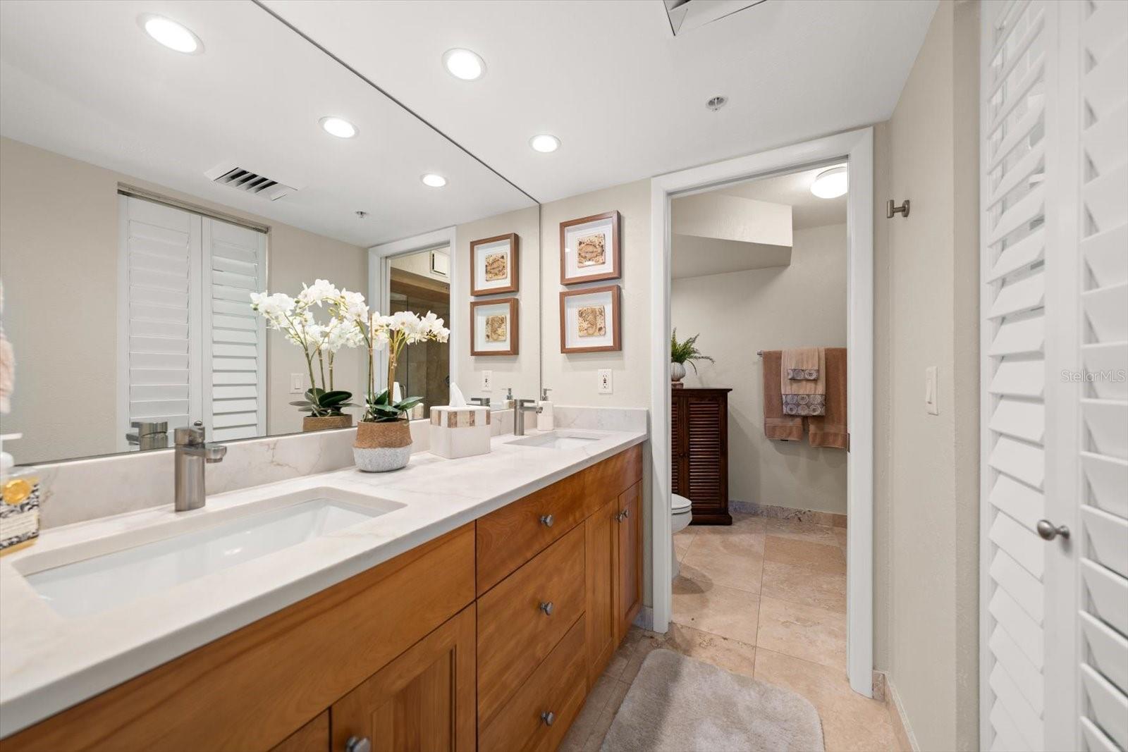 Image 31 of 59 For 1660 Gulf Boulevard 403