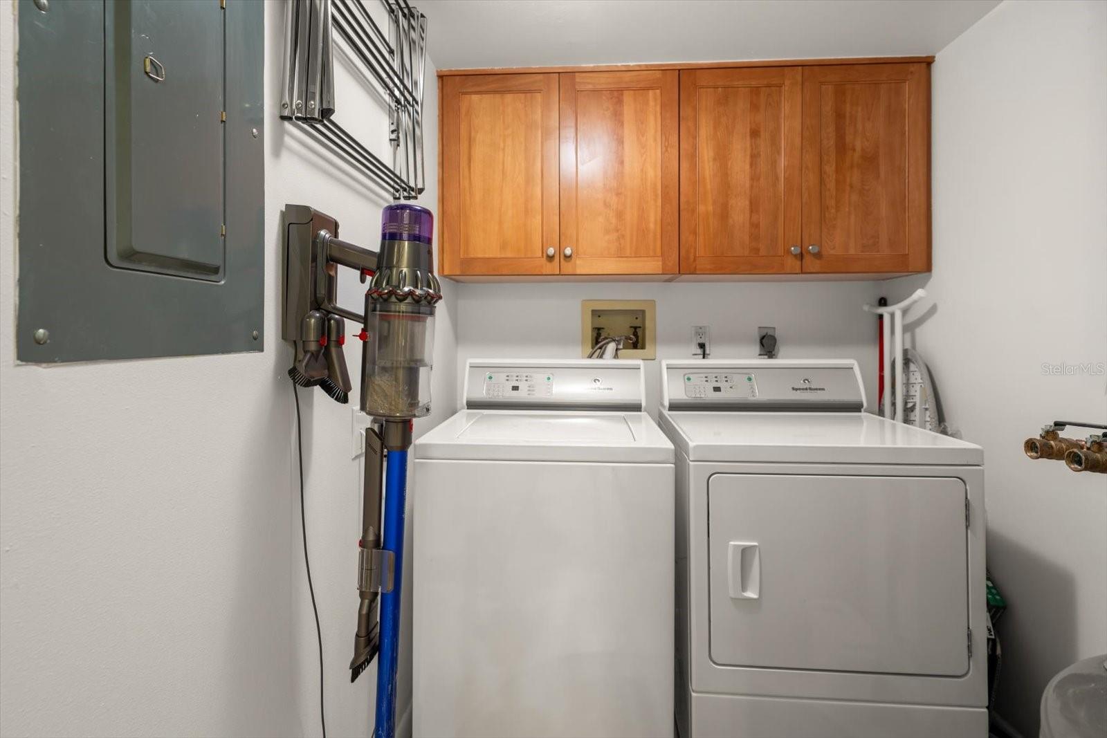 Image 36 of 59 For 1660 Gulf Boulevard 403