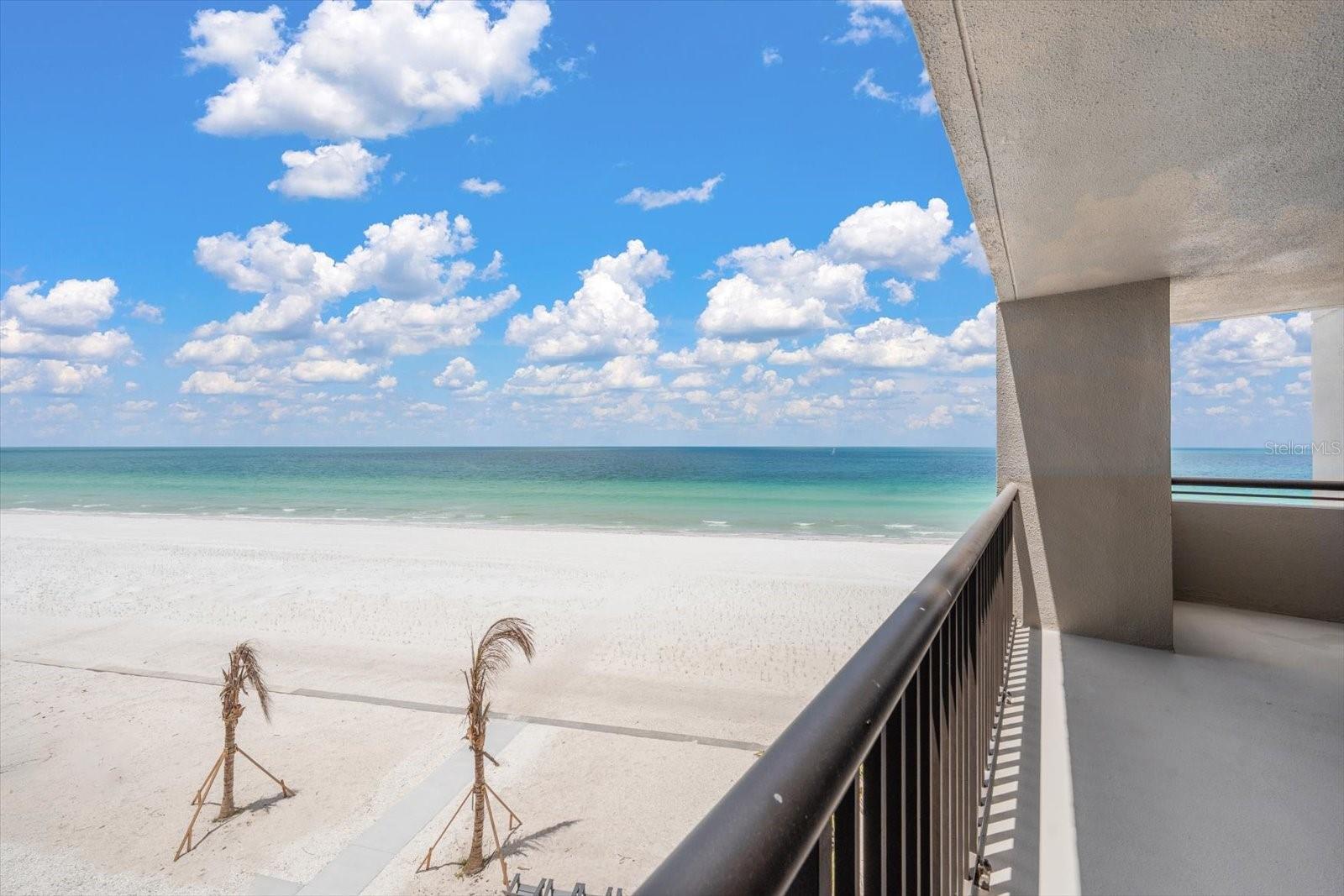 Image 40 of 59 For 1660 Gulf Boulevard 403