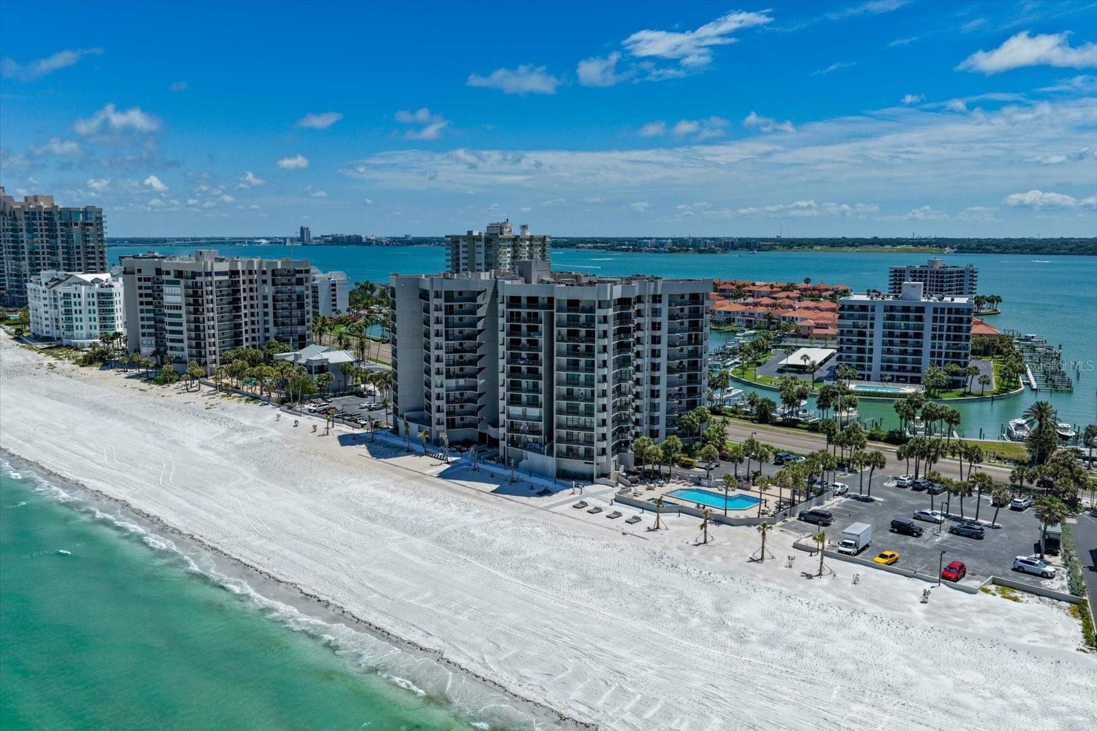 Image 45 of 59 For 1660 Gulf Boulevard 403