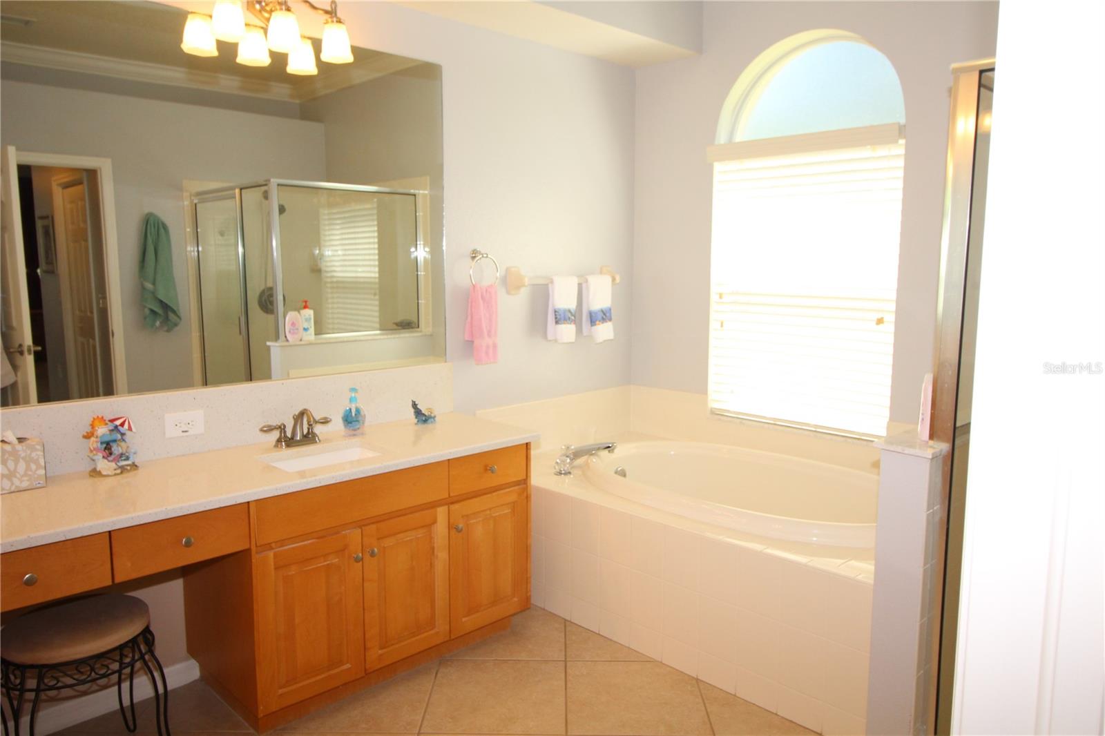 Image 19 of 41 For 14743 Heronglen Drive