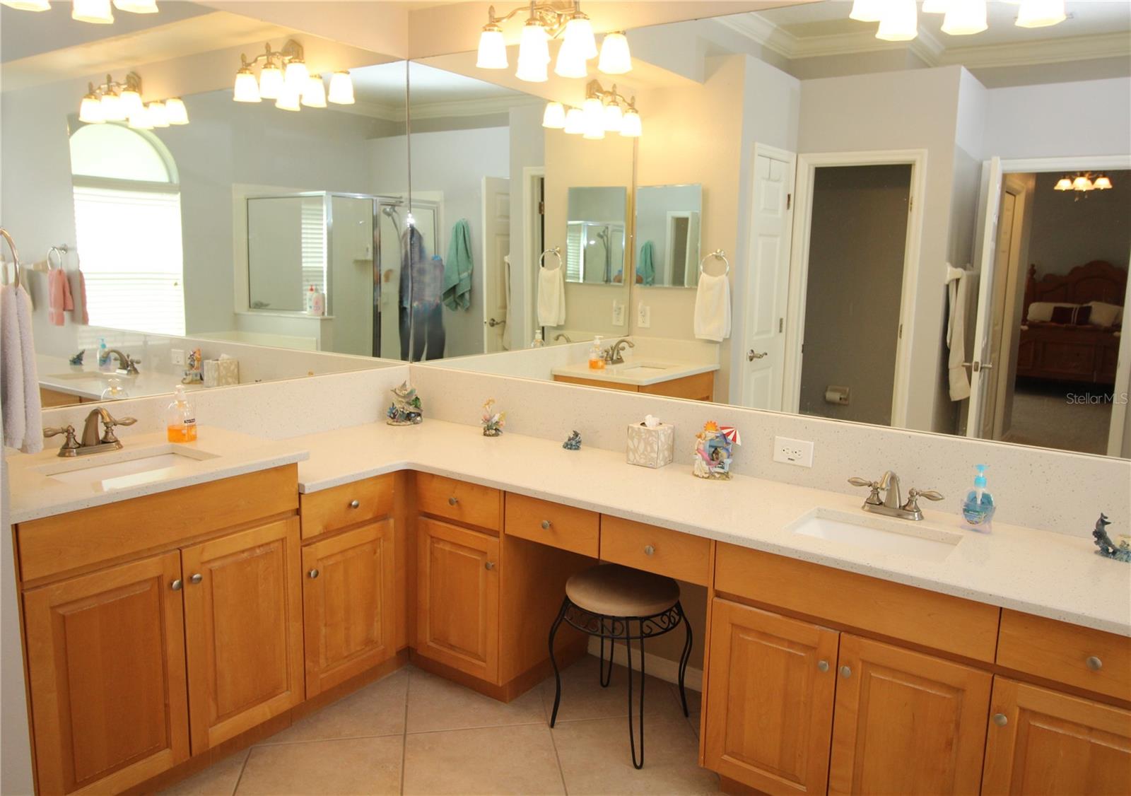 Image 21 of 41 For 14743 Heronglen Drive