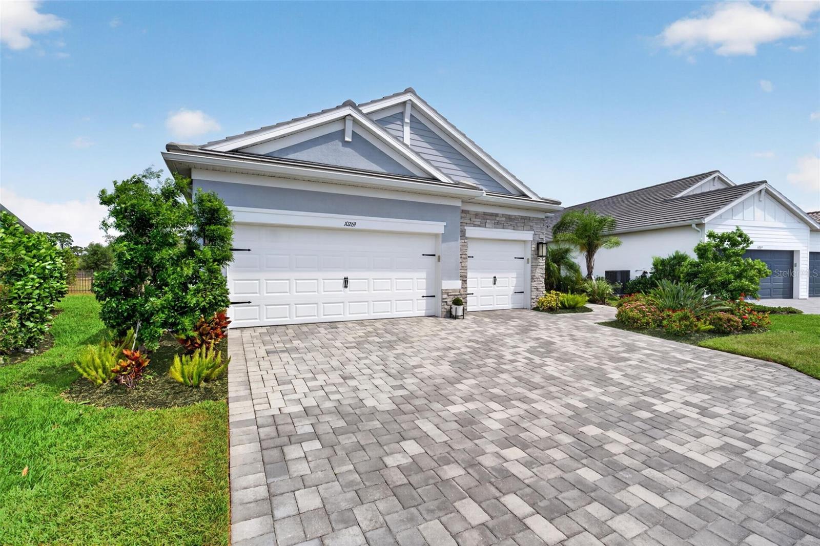Image 3 of 90 For 10269 Canaveral Circle