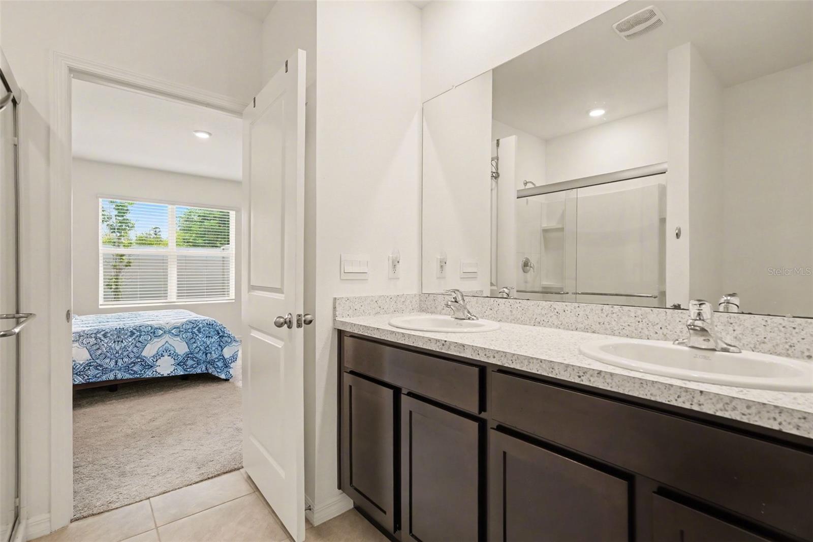 Image 29 of 41 For 3296 Suncoast Plains Drive