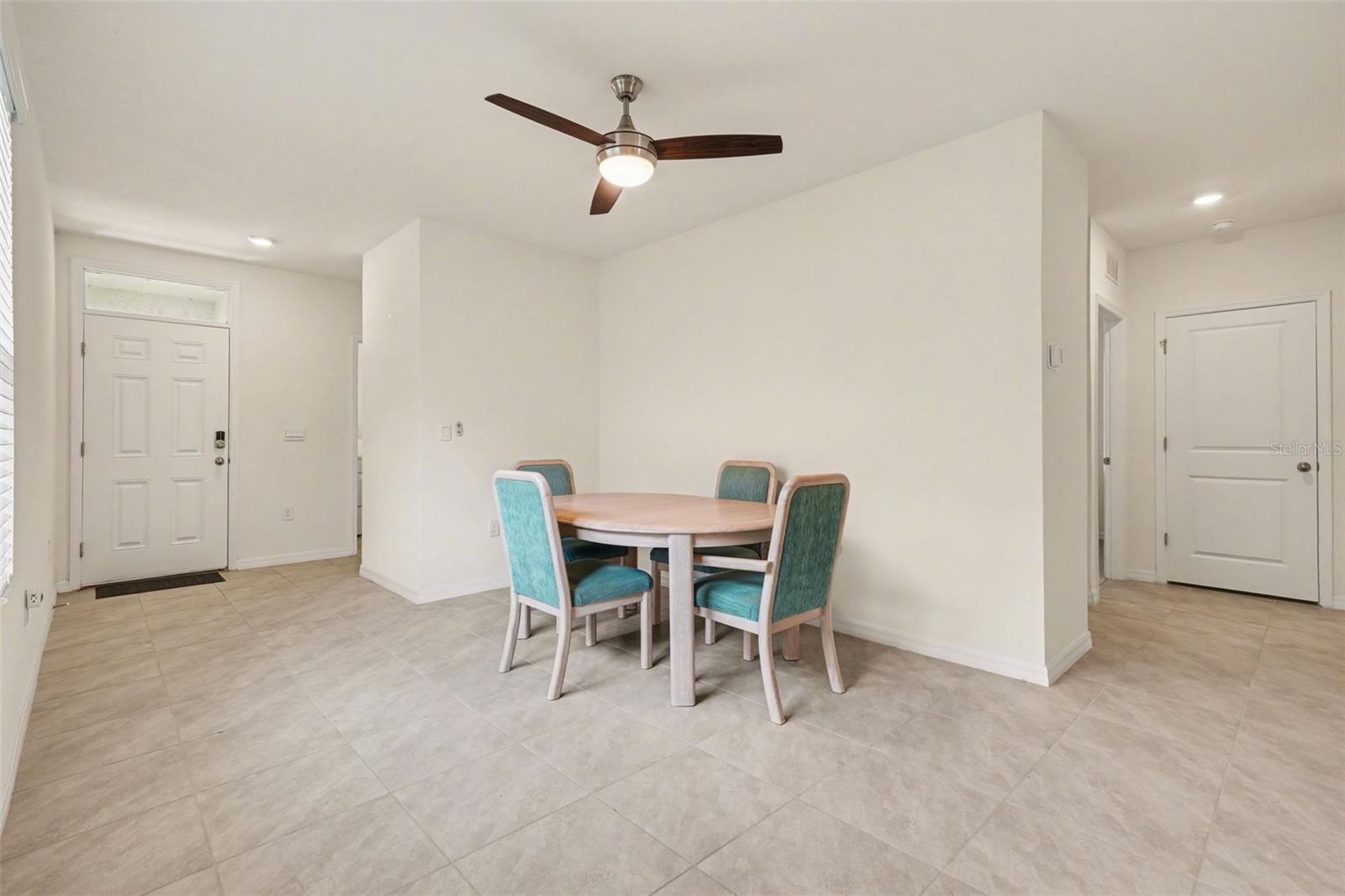 Image 7 of 41 For 3296 Suncoast Plains Drive