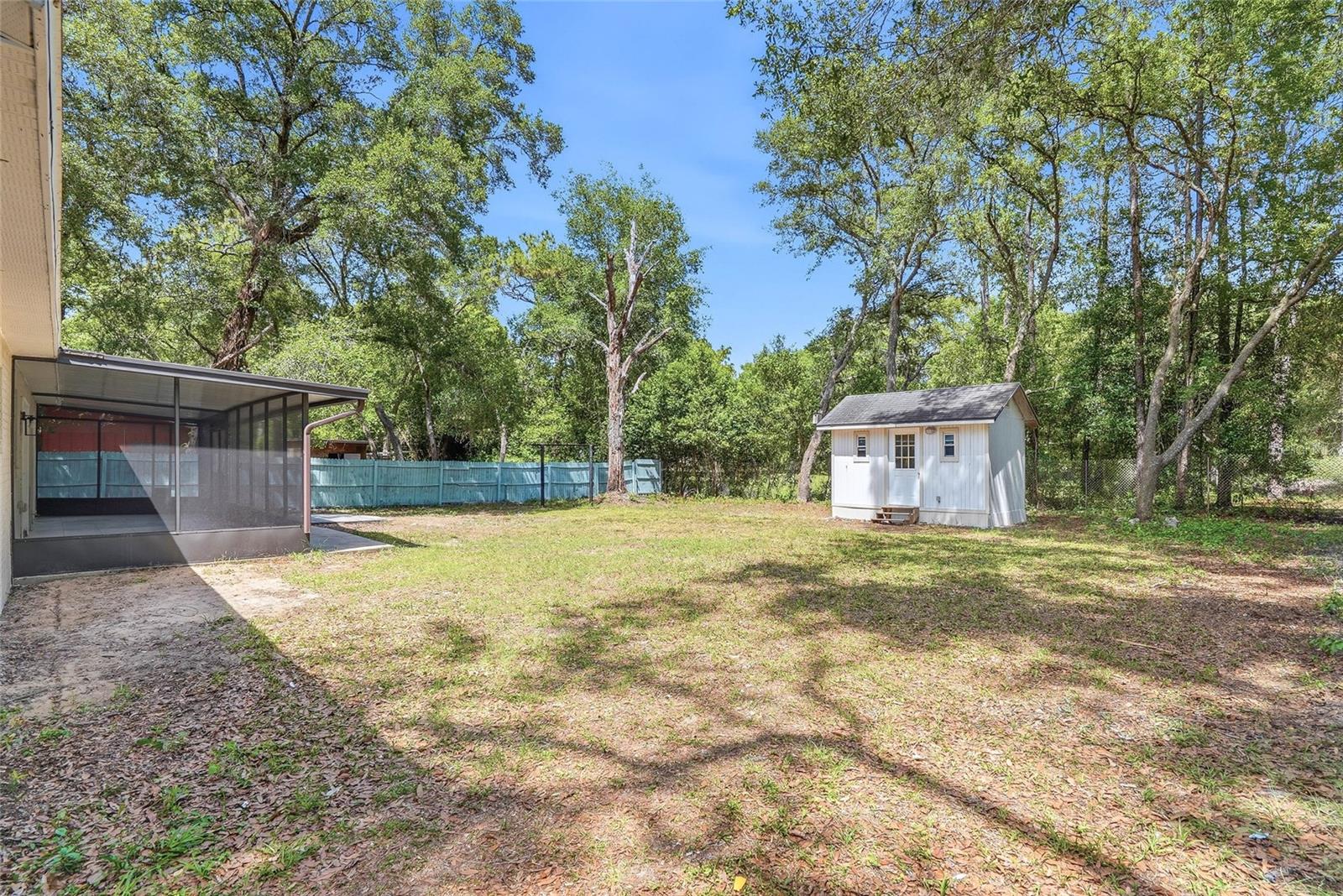 Image 29 of 34 For 6040 Knollwood Dr
