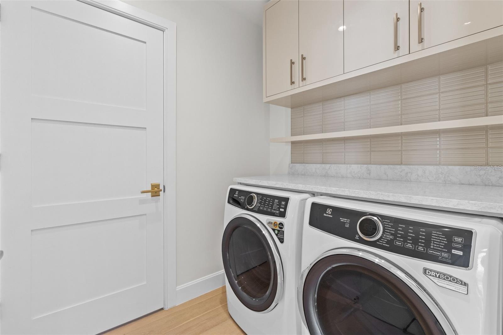 Image 33 of 64 For 126 4th Avenue Ne 601
