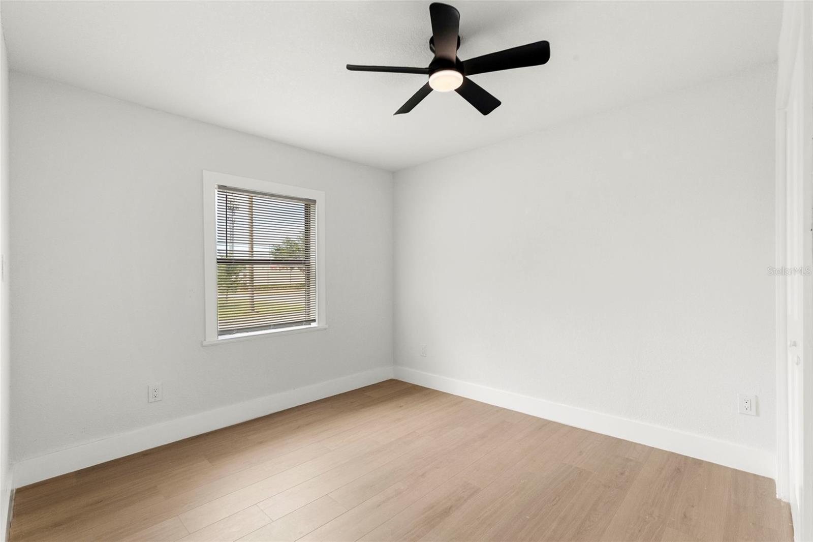 Image 38 of 61 For 5501 Albany Avenue