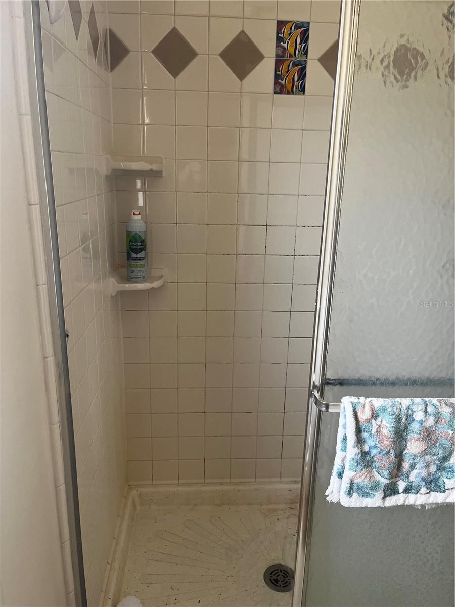 Image 16 of 26 For 192 Philadelphia Boulevard 9