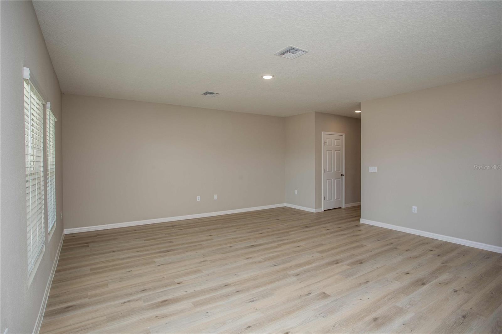 Image 15 of 29 For 1569 Sage Avenue