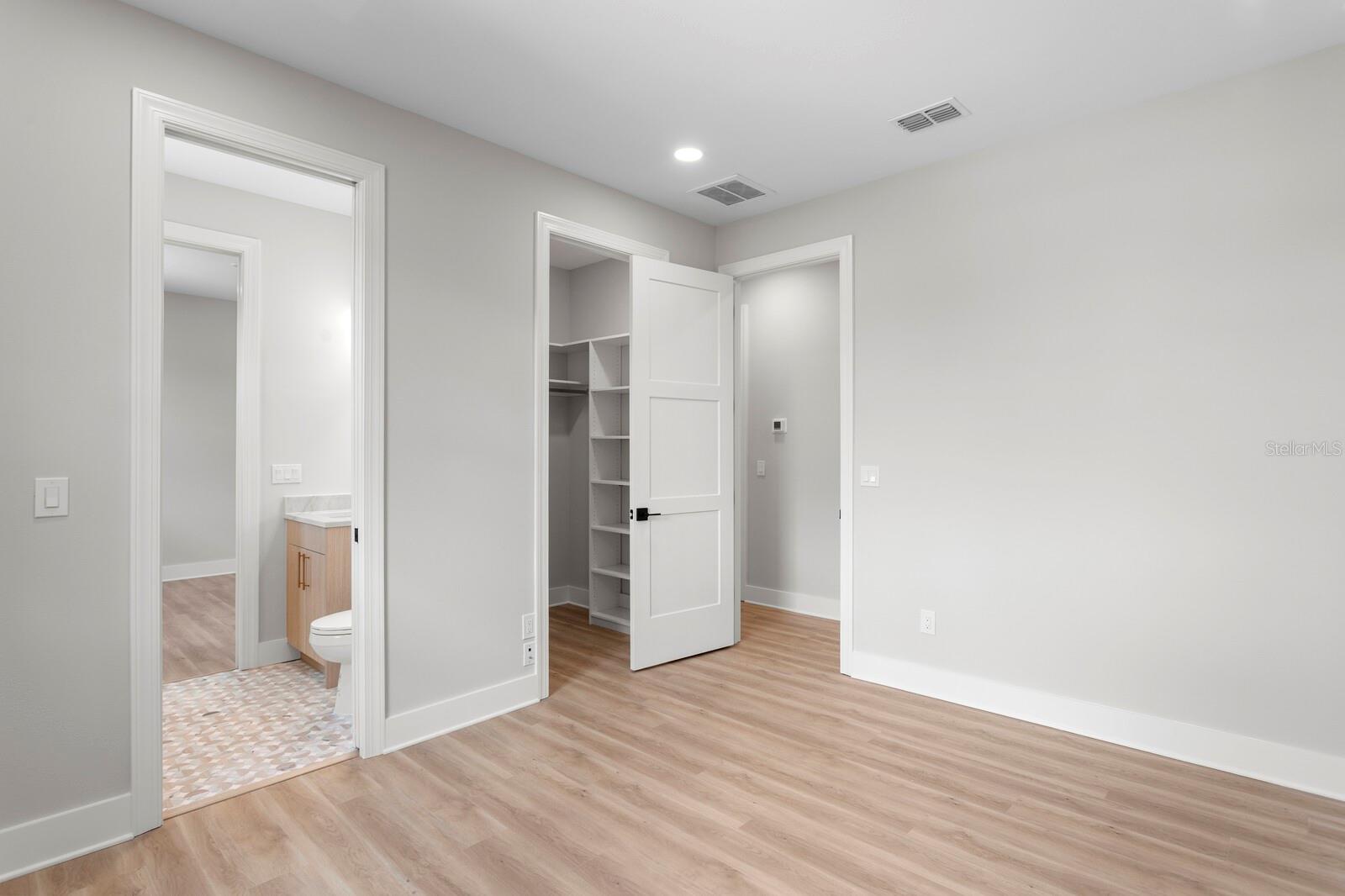 Listing photo id 29 for 5210 Bayshore Boulevard 2