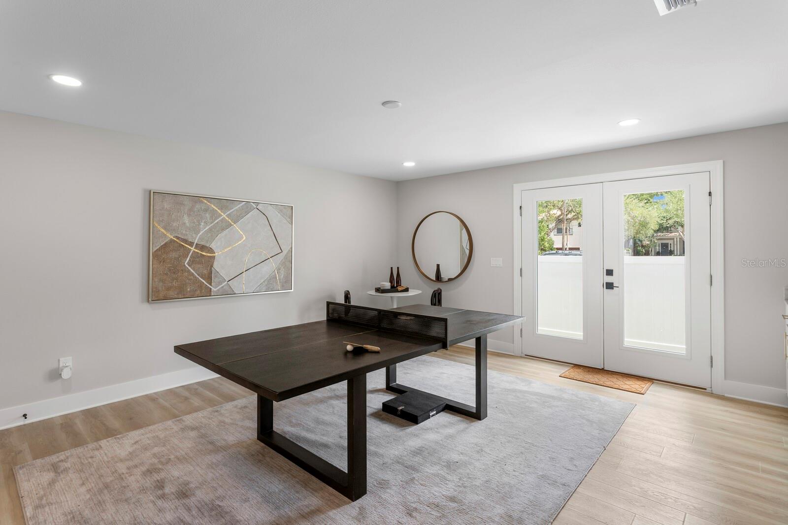 Listing photo id 38 for 5210 Bayshore Boulevard 2