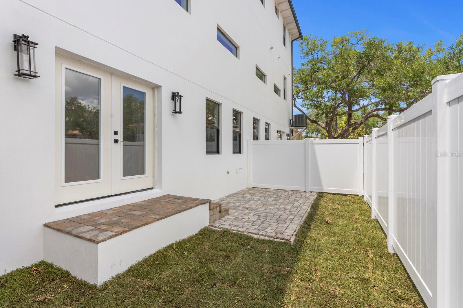 Listing photo id 39 for 5210 Bayshore Boulevard 2