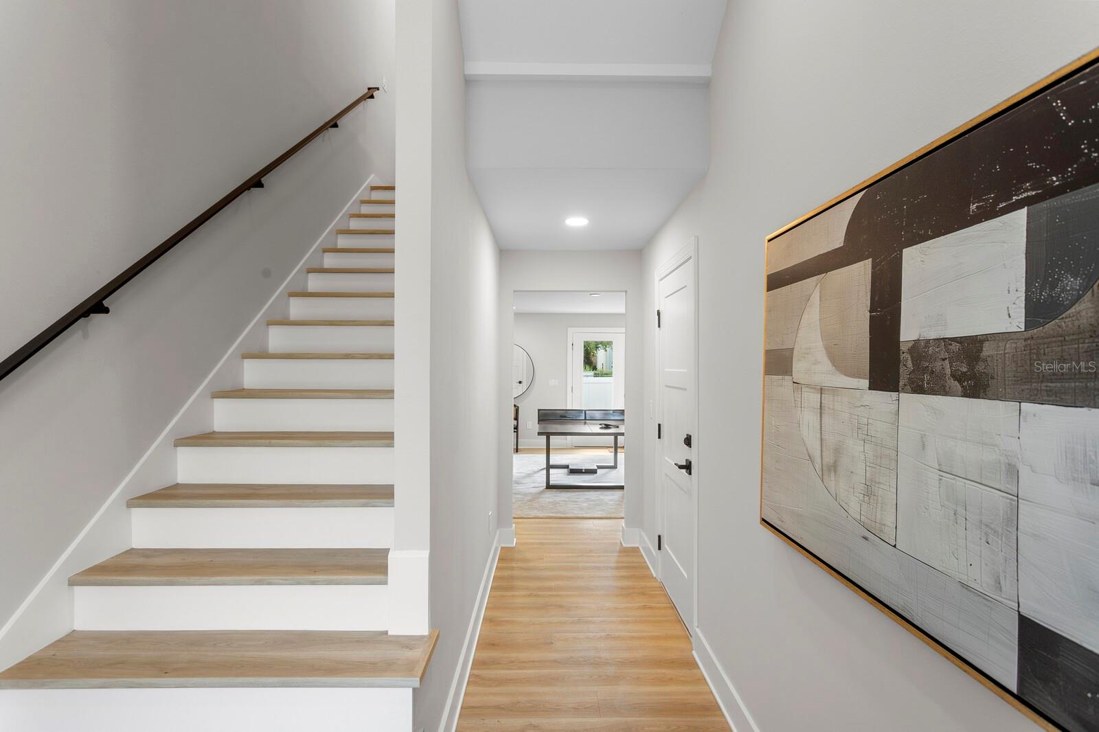 Listing photo id 6 for 5210 Bayshore Boulevard 2