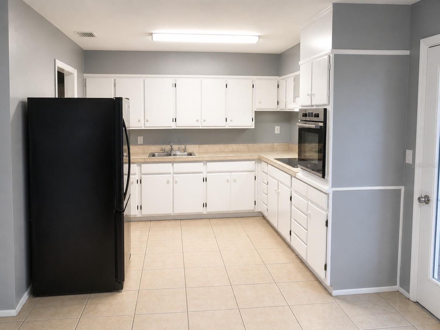 Image 3 of 6 For 930 Alcazar Way S