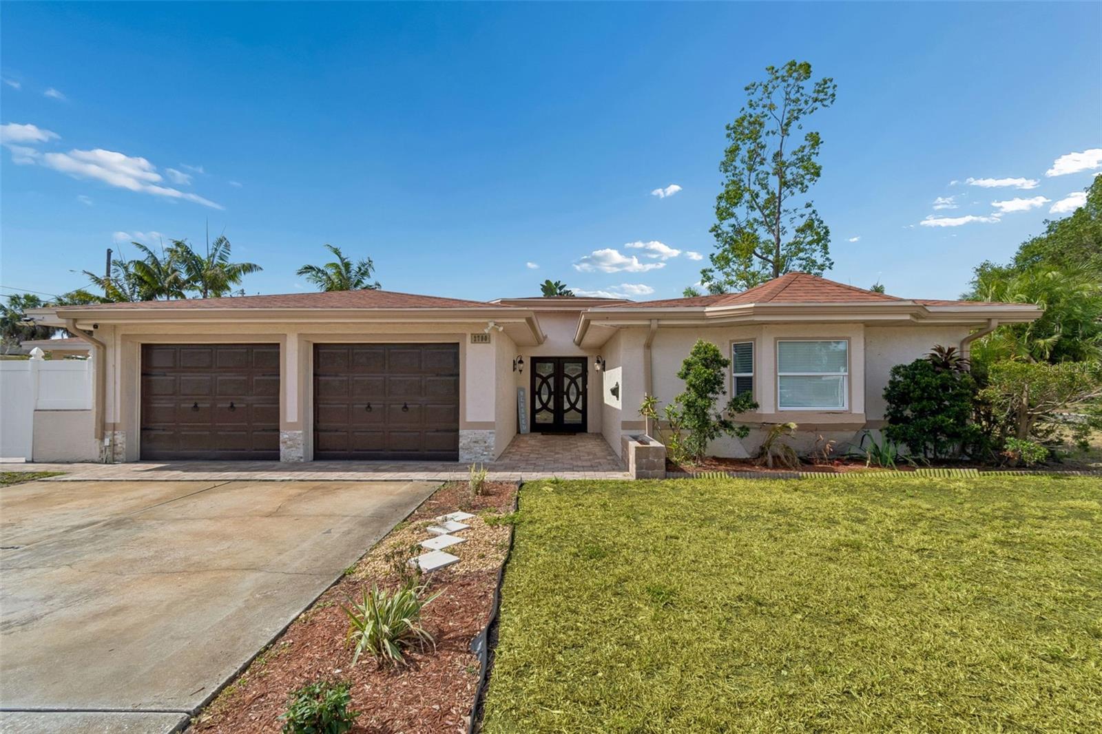 Image 2 of 71 For 2790 Pinellas Point Drive S