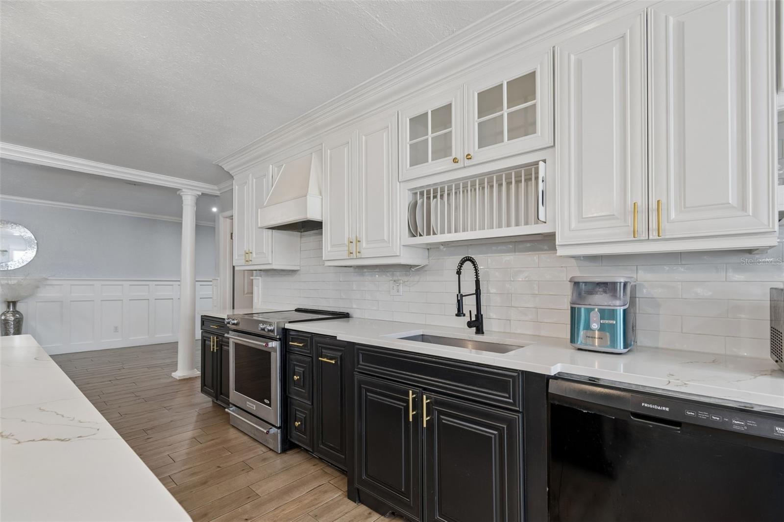 Image 20 of 71 For 2790 Pinellas Point Drive S