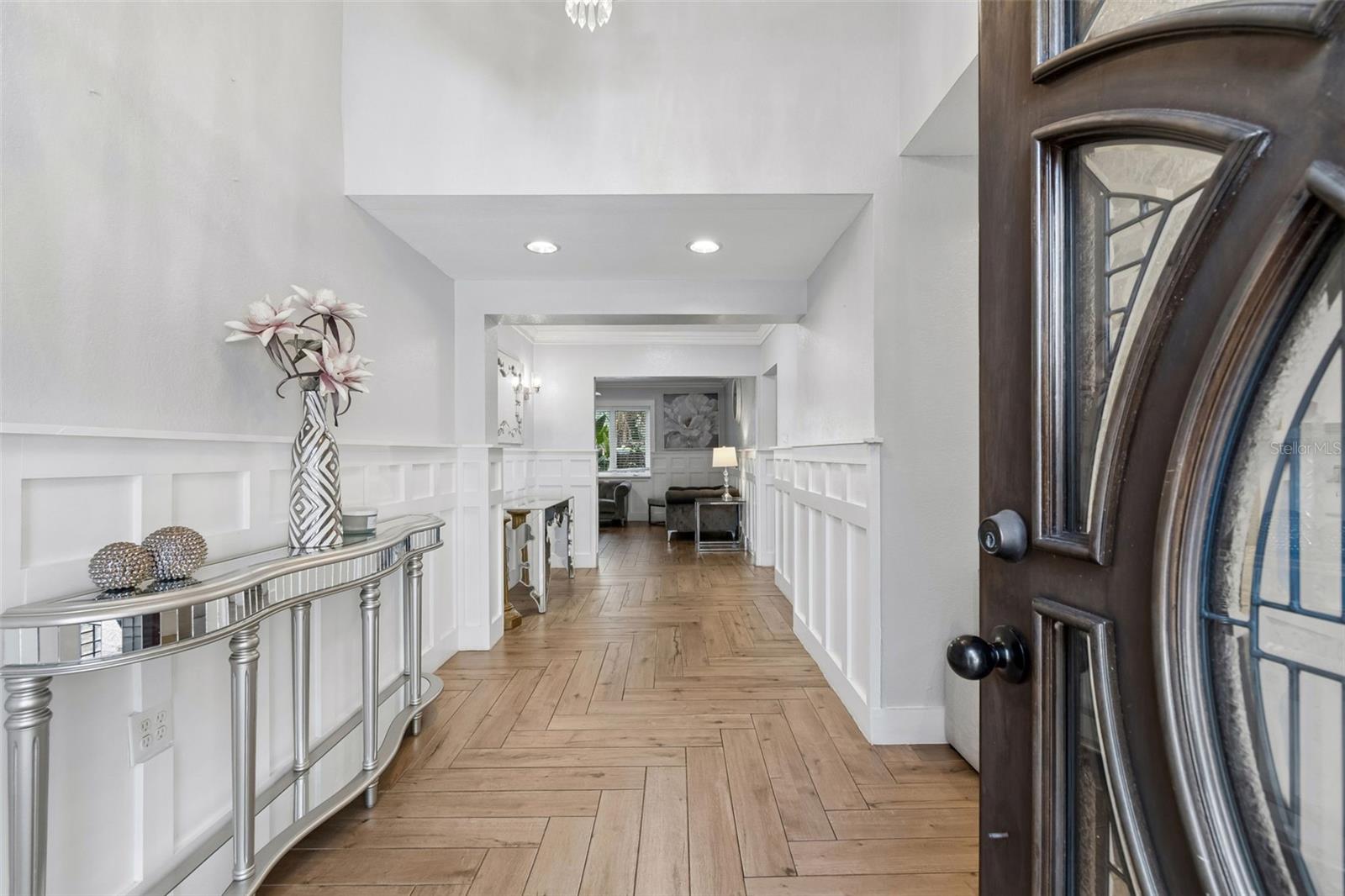 Image 4 of 71 For 2790 Pinellas Point Drive S