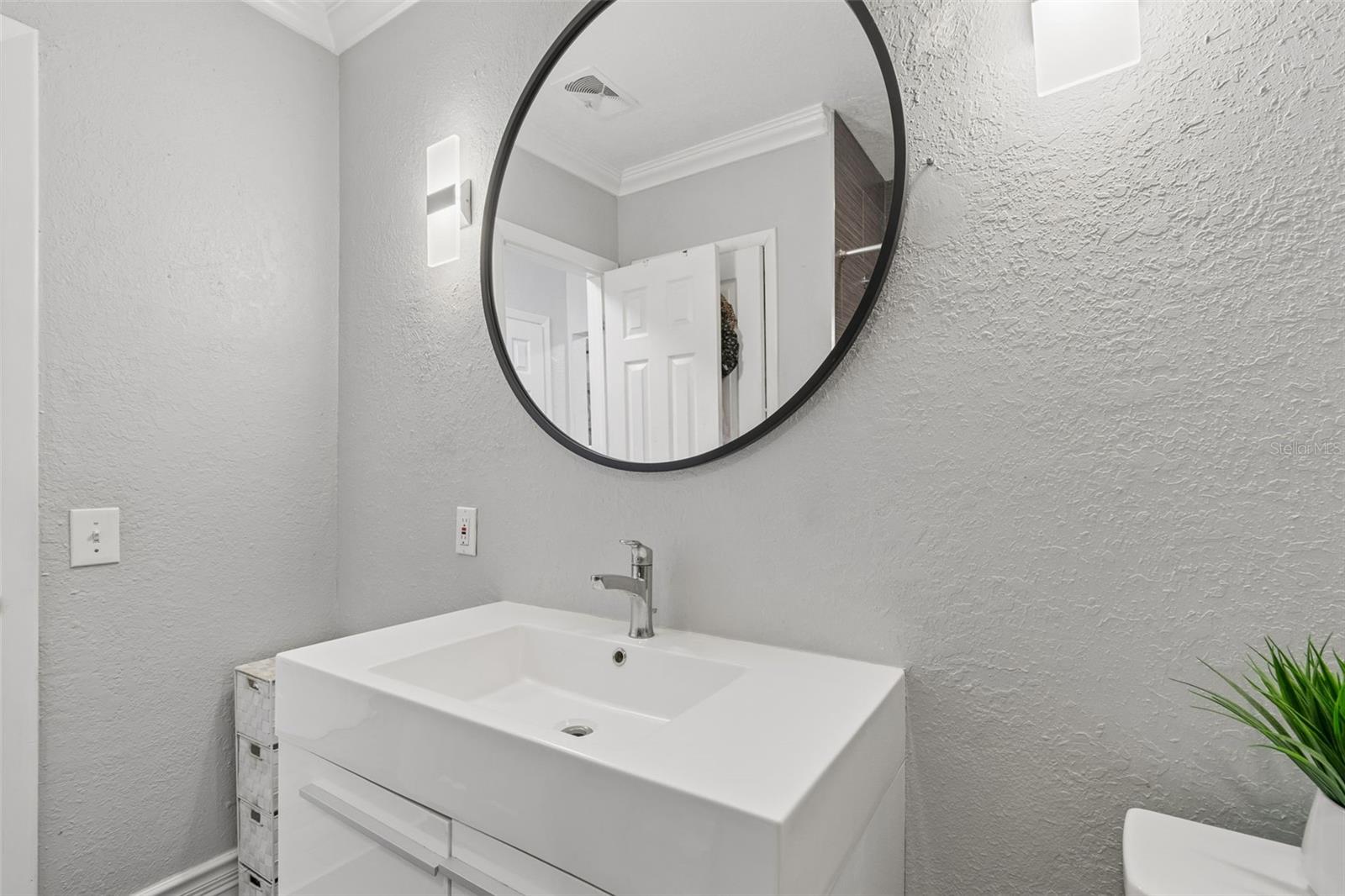 Image 49 of 71 For 2790 Pinellas Point Drive S