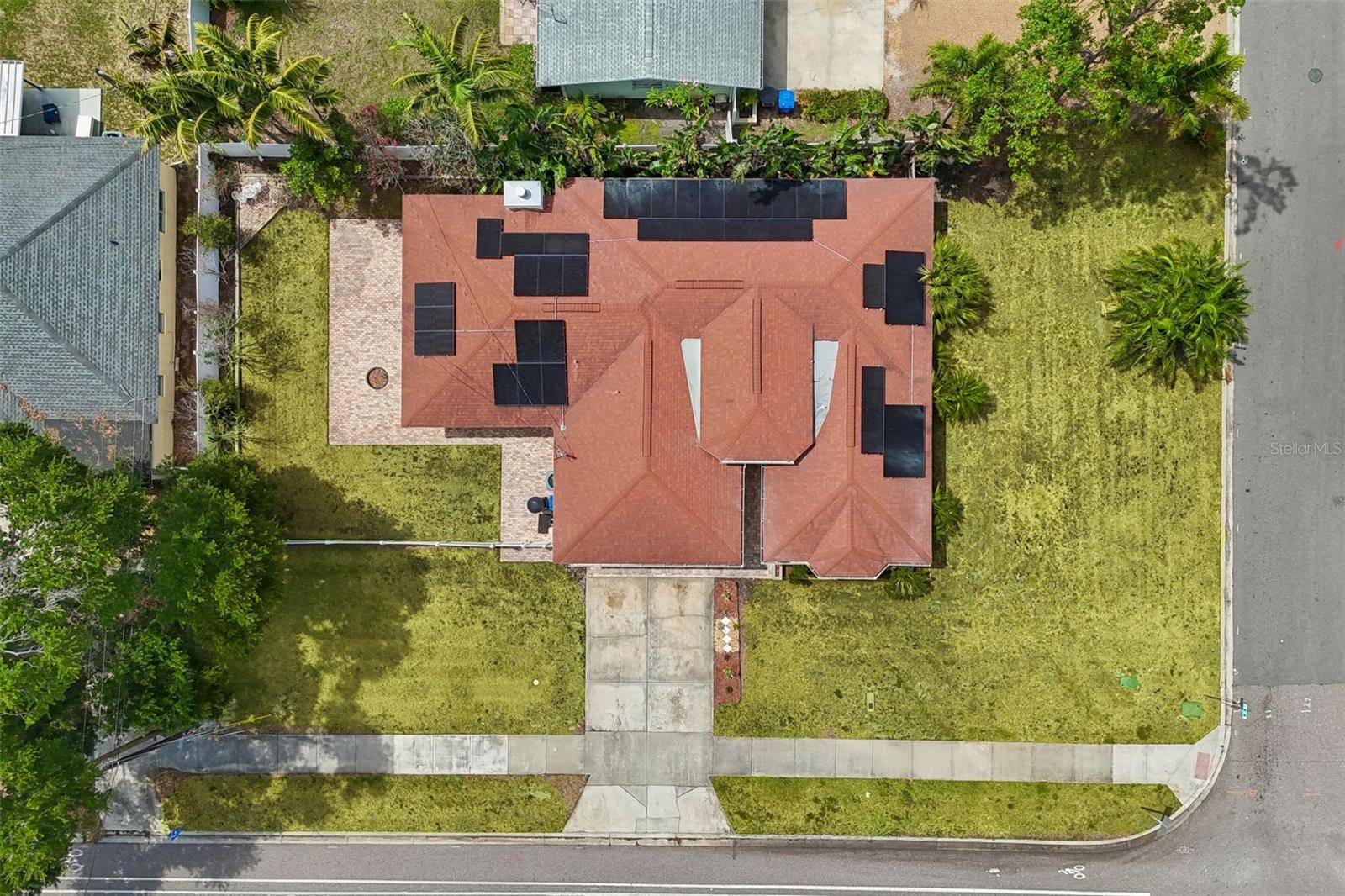 Image 65 of 71 For 2790 Pinellas Point Drive S