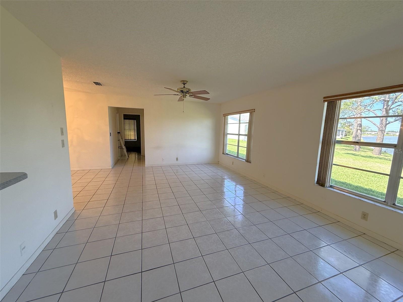 Image 10 of 47 For 3455 Mainlands Boulevard S