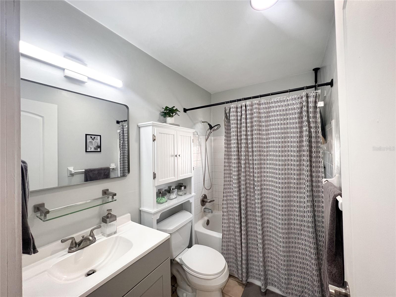 Image 10 of 18 For 772 71st Avenue N