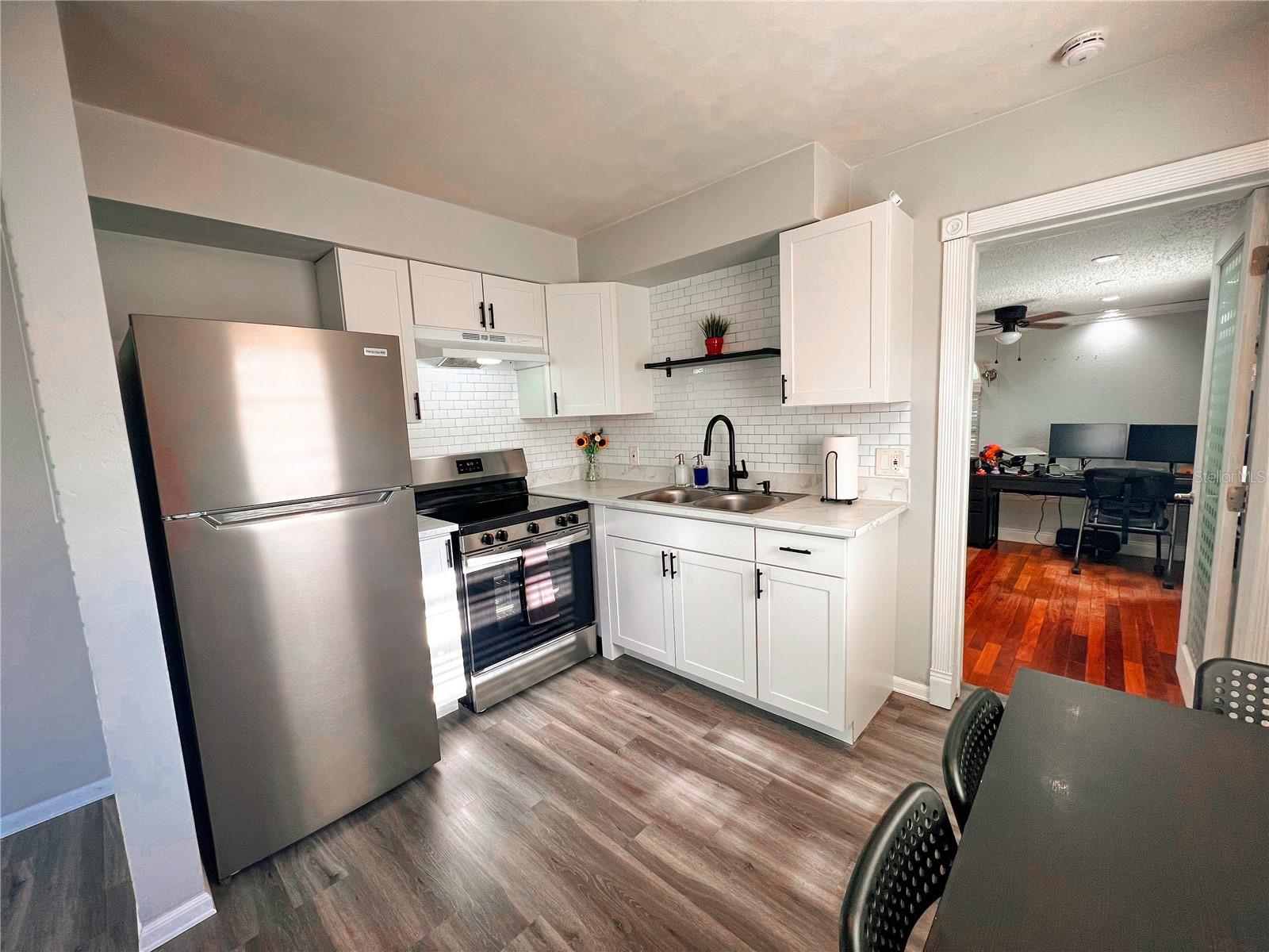 Image 13 of 18 For 772 71st Avenue N