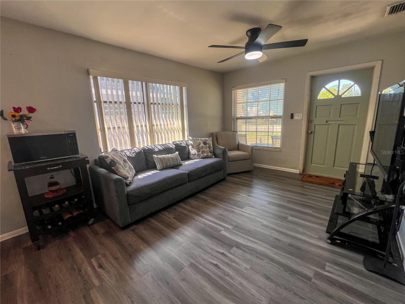 Image 4 of 18 For 772 71st Avenue N
