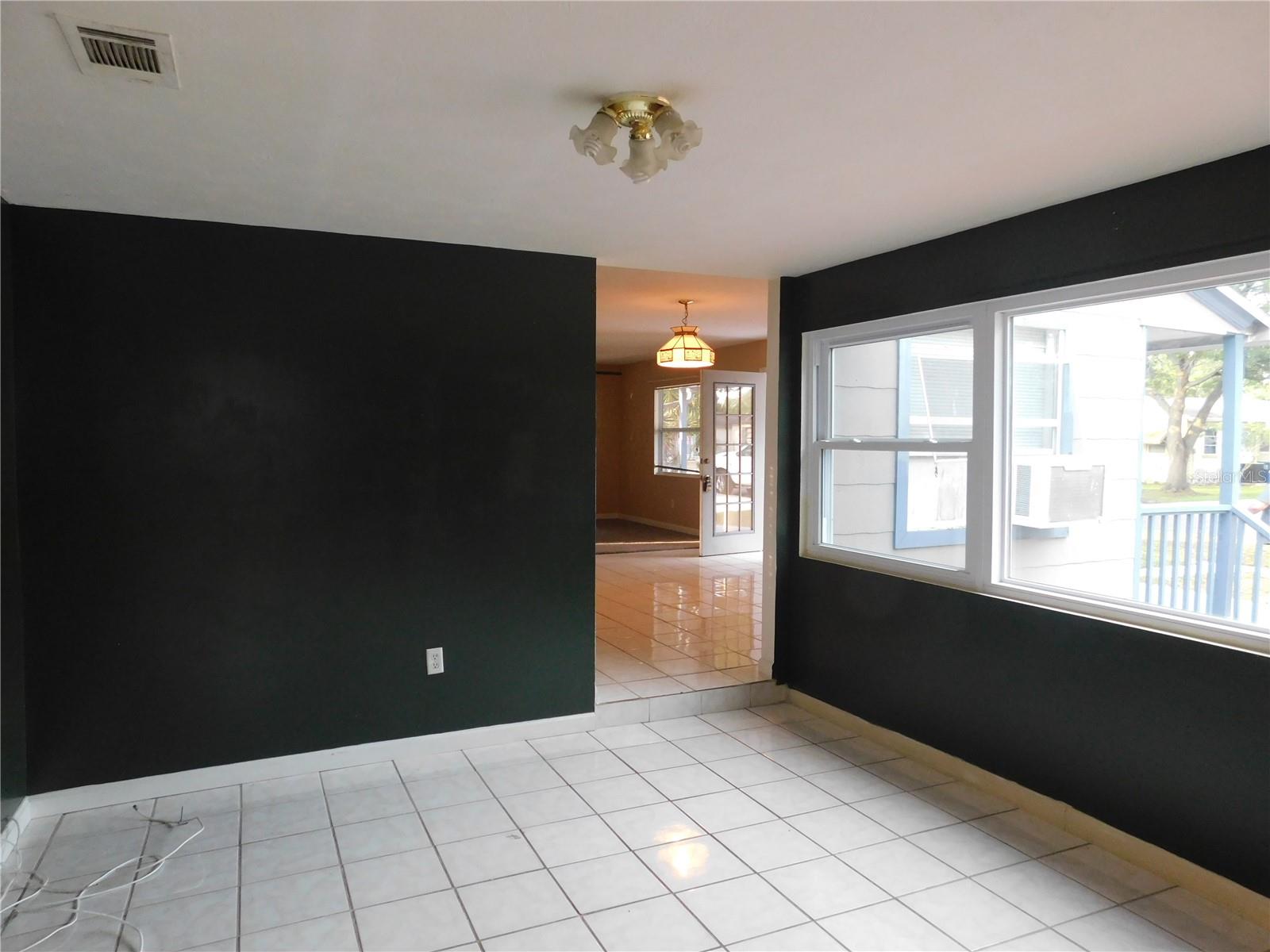 Image 13 of 25 For 4934 20th Street N