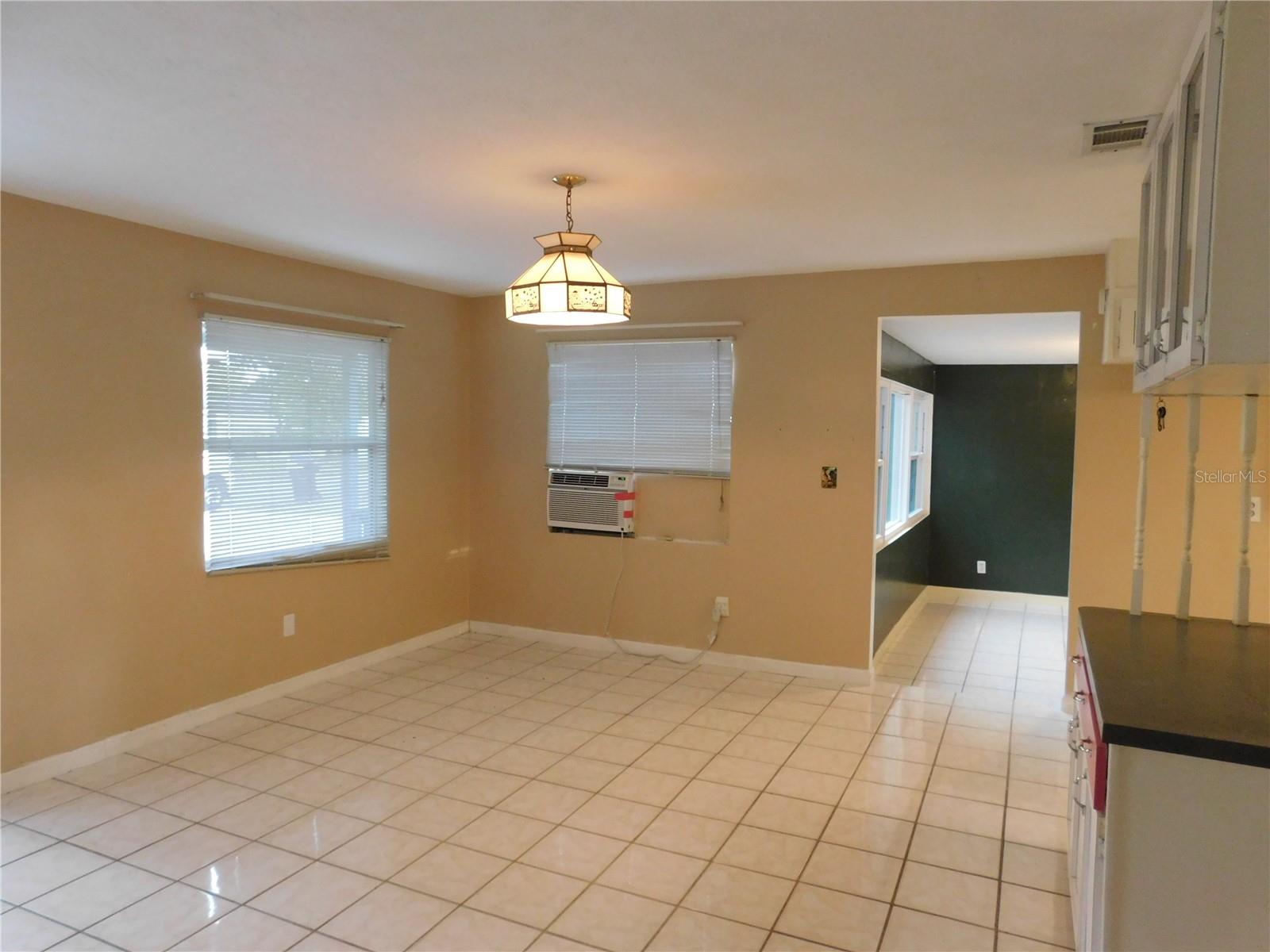 Image 18 of 25 For 4934 20th Street N
