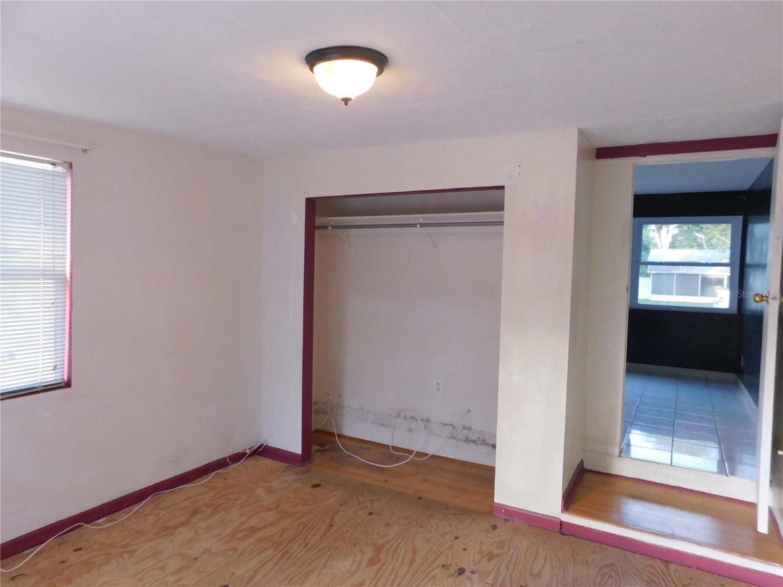 Image 9 of 25 For 4934 20th Street N