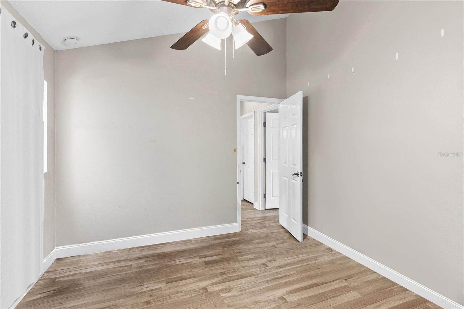 Image 13 of 19 For 12106 Shady Forest Drive