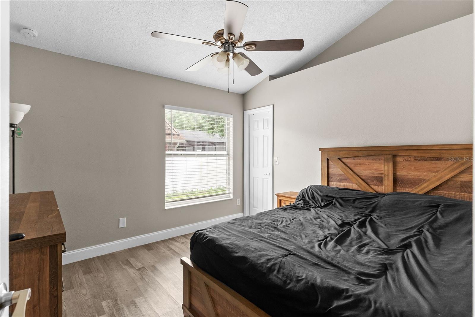 Image 16 of 19 For 12106 Shady Forest Drive