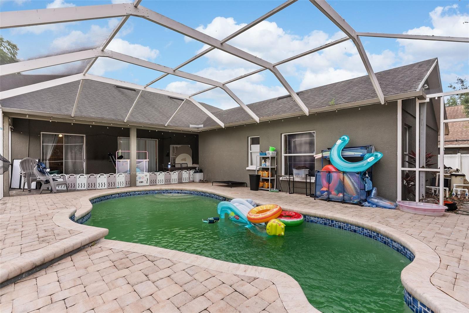 Image 18 of 19 For 12106 Shady Forest Drive
