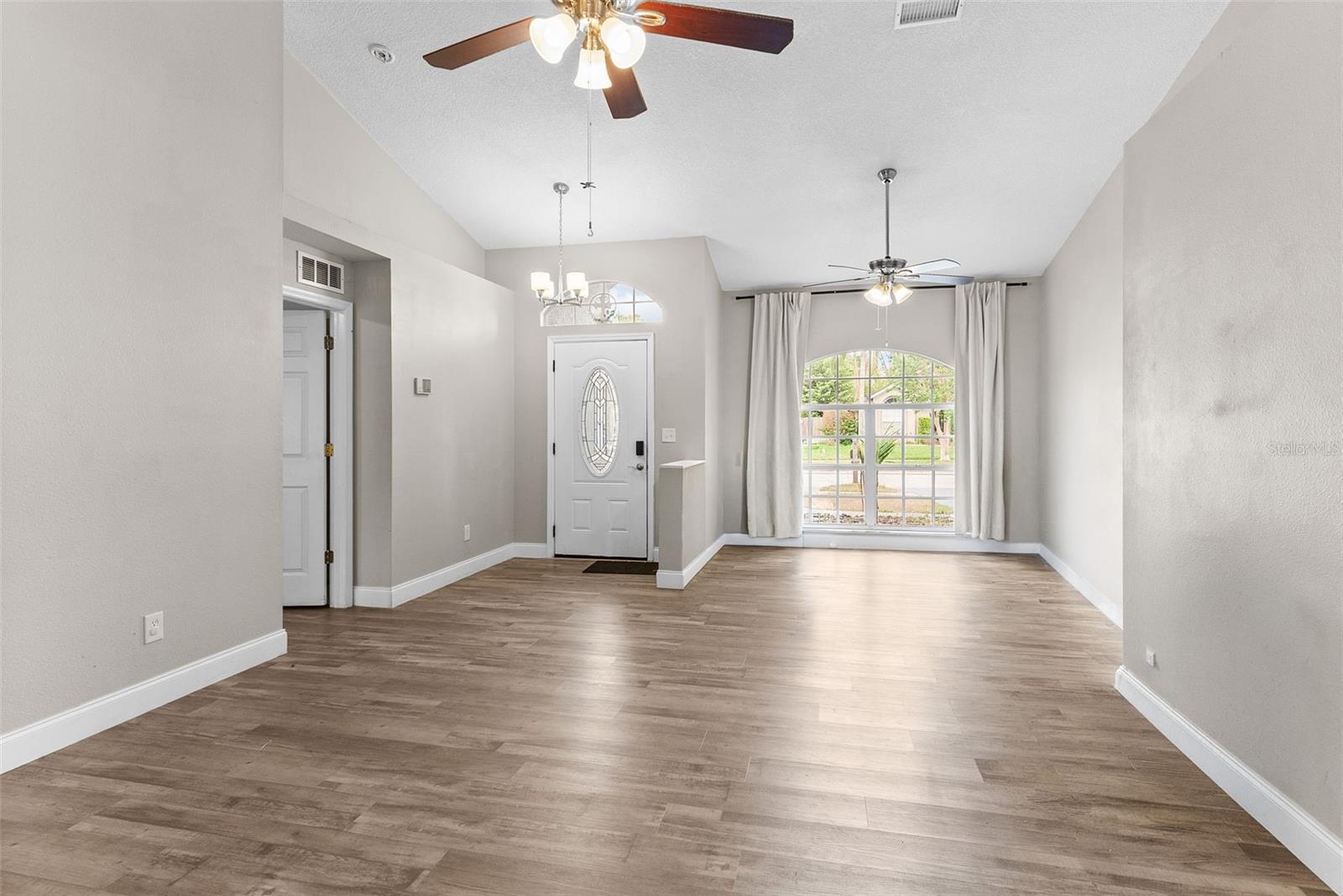 Image 3 of 19 For 12106 Shady Forest Drive