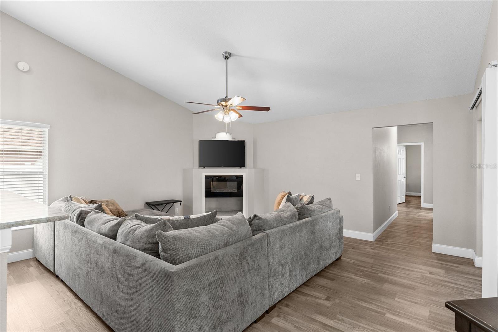 Image 4 of 19 For 12106 Shady Forest Drive