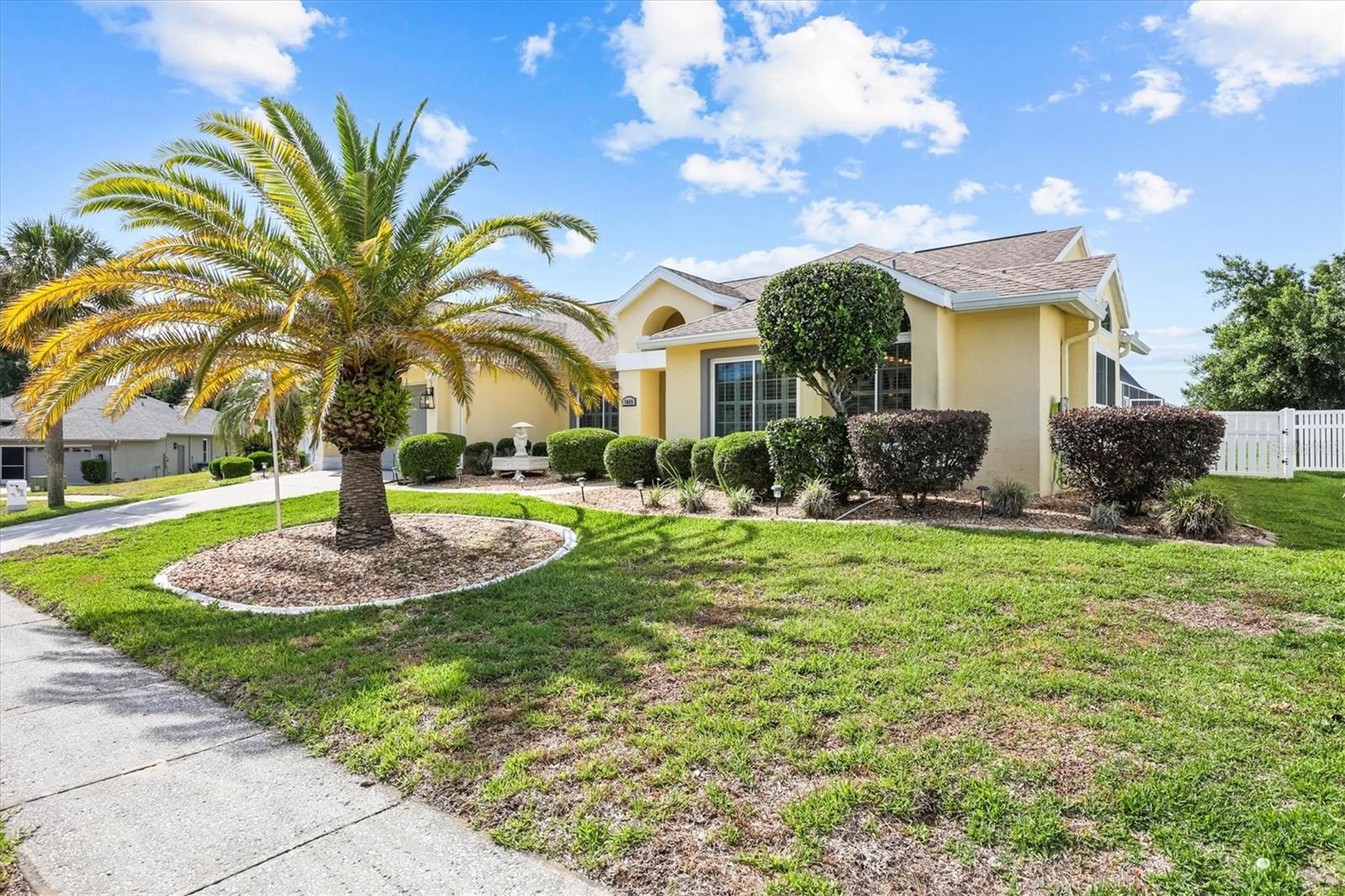 Image 4 of 64 For 1049 Larkin Road