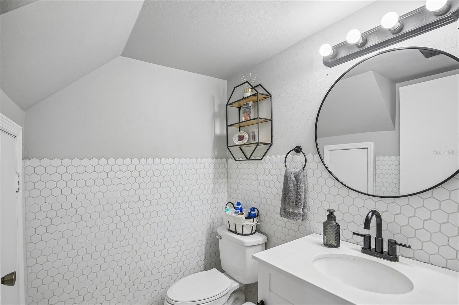 Image 14 of 24 For 1836 Bough Avenue C
