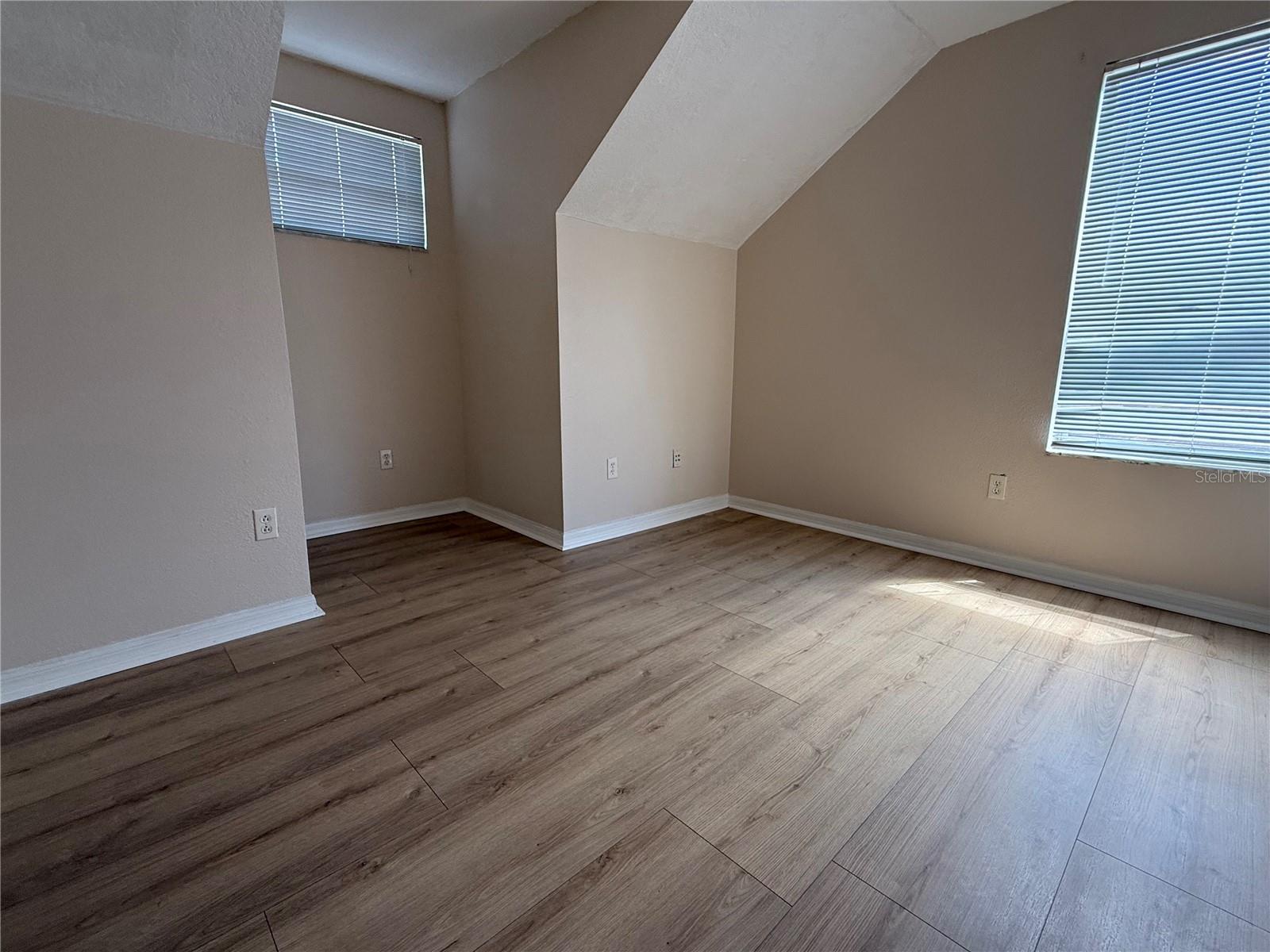 Image 10 of 17 For 5901 Wrenwater Drive