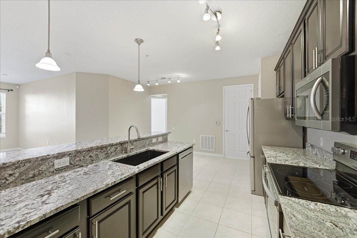 Image 6 of 49 For 7903 Seminole Boulevard 2305
