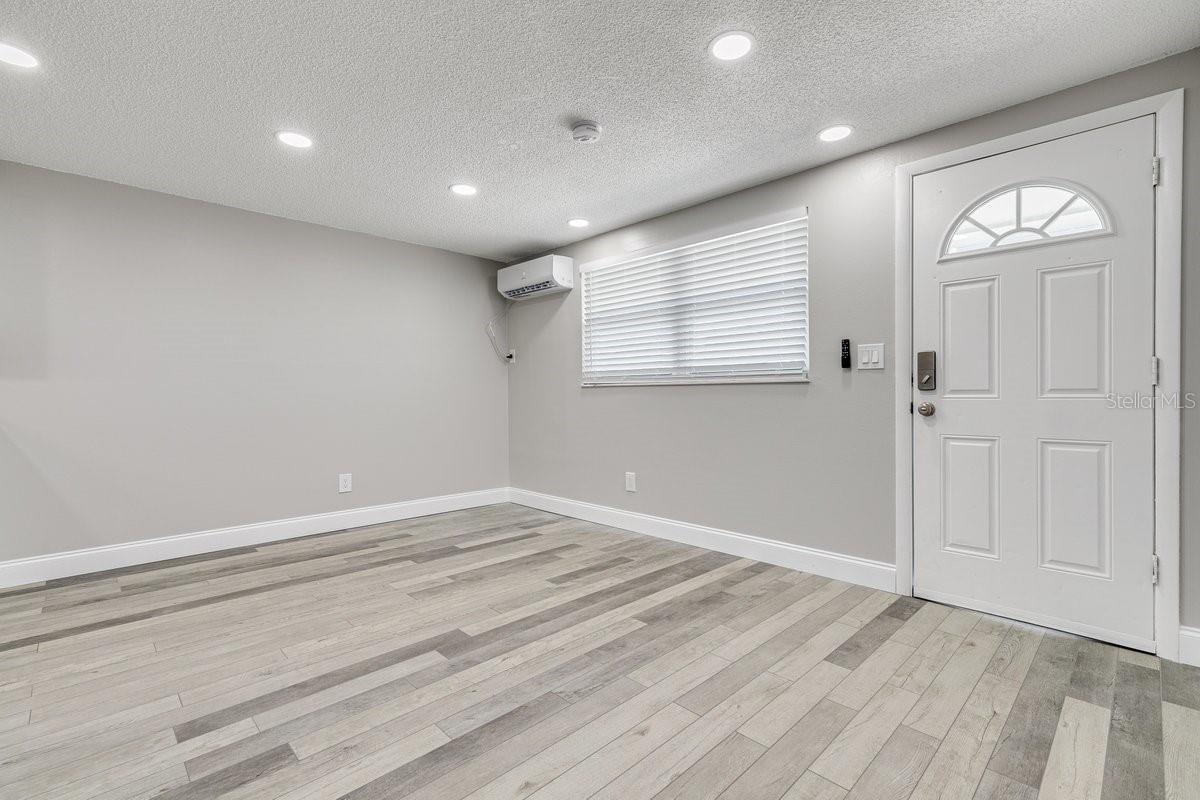 Image 12 of 40 For 13496 Rena Drive