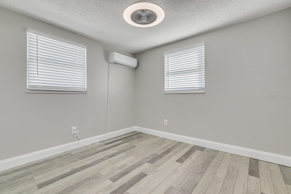 Image 18 of 40 For 13496 Rena Drive