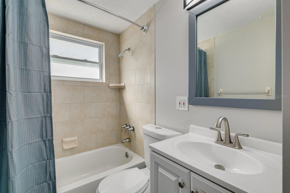 Image 21 of 40 For 13496 Rena Drive