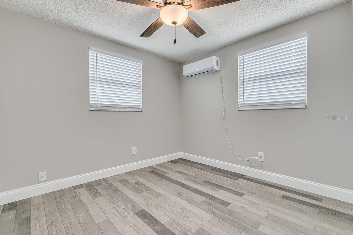 Image 37 of 40 For 13496 Rena Drive