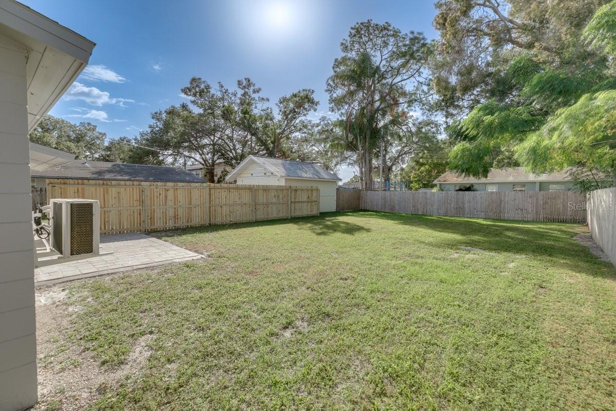 Image 9 of 40 For 13496 Rena Drive