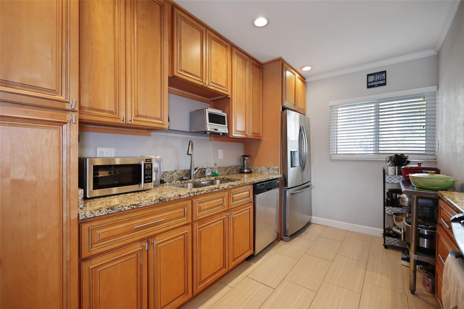 Image 10 of 54 For 400 Larboard Way 103