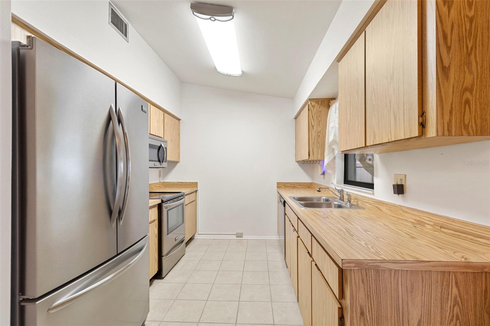 Image 5 of 42 For 1836 Craven Drive